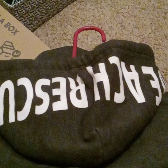 Kids shark attack hoodie - Picture 4 of 7